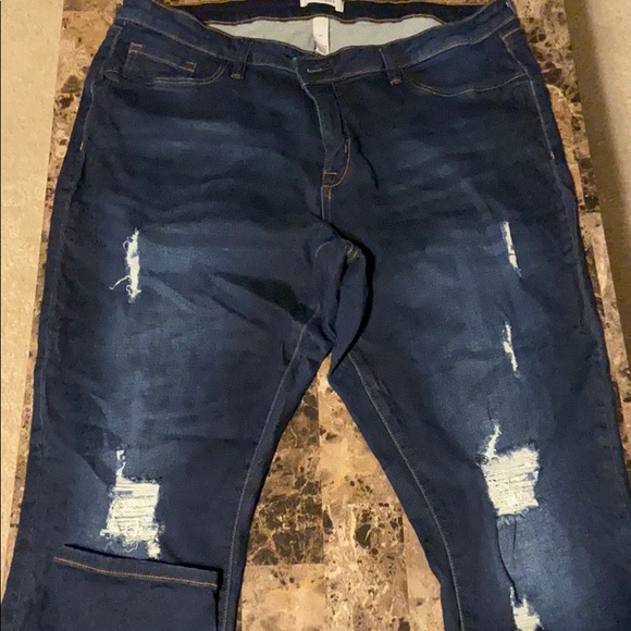 Plus skinny jeans - Picture 2 of 5